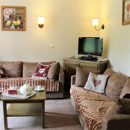 Cocooning A Vars : 4/5 Pers, Piscine, Pied Des Pistes, Parking Inclus - Fr-1-330b-177 Apartment Vars (Hautes-Alpes)