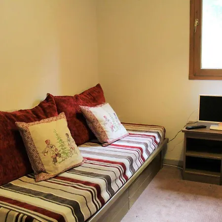 Cocooning A Vars : 4/5 Pers, Piscine, Pied Des Pistes, Parking Inclus - Fr-1-330b-177 Apartment